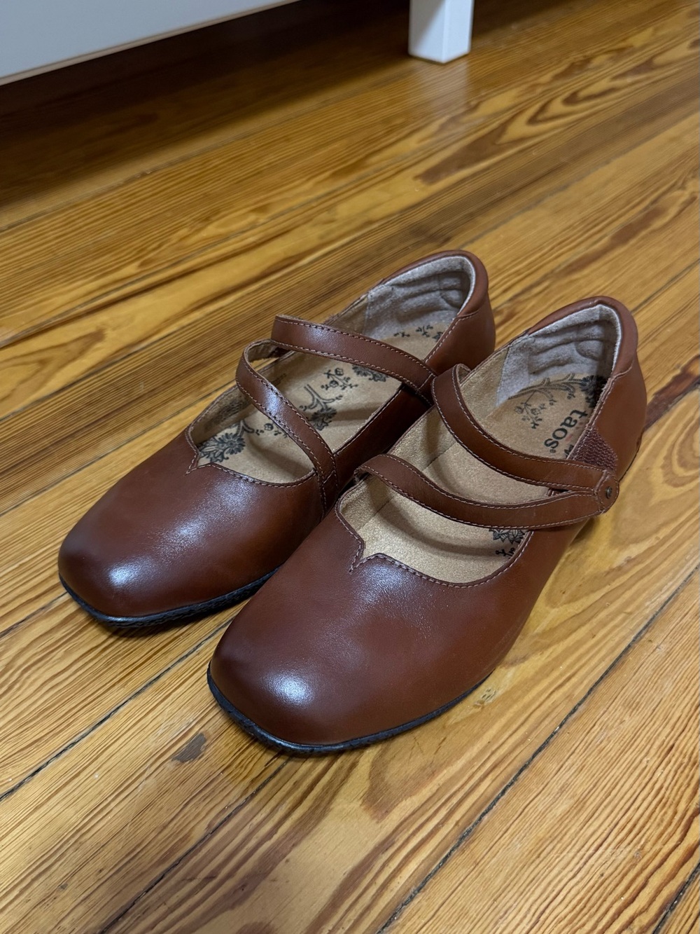Taos Footwear Brown Mary Jane Flats with Strap - Picture 9 of 9
